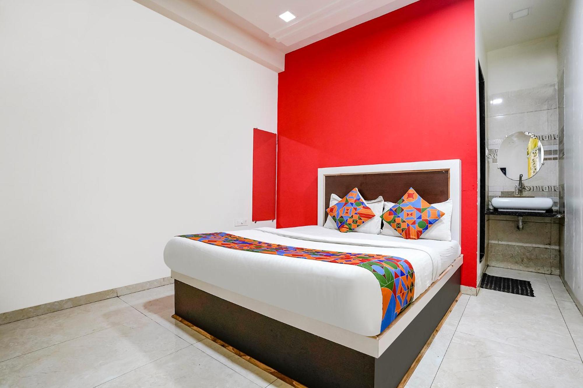 Fabexpress Sai Lodging - Nashik Railway Station Deolali Екстер'єр фото