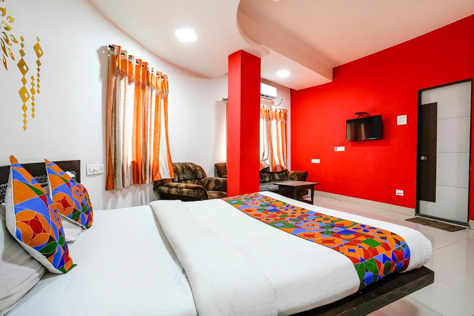 Fabexpress Sai Lodging - Nashik Railway Station Deolali Екстер'єр фото
